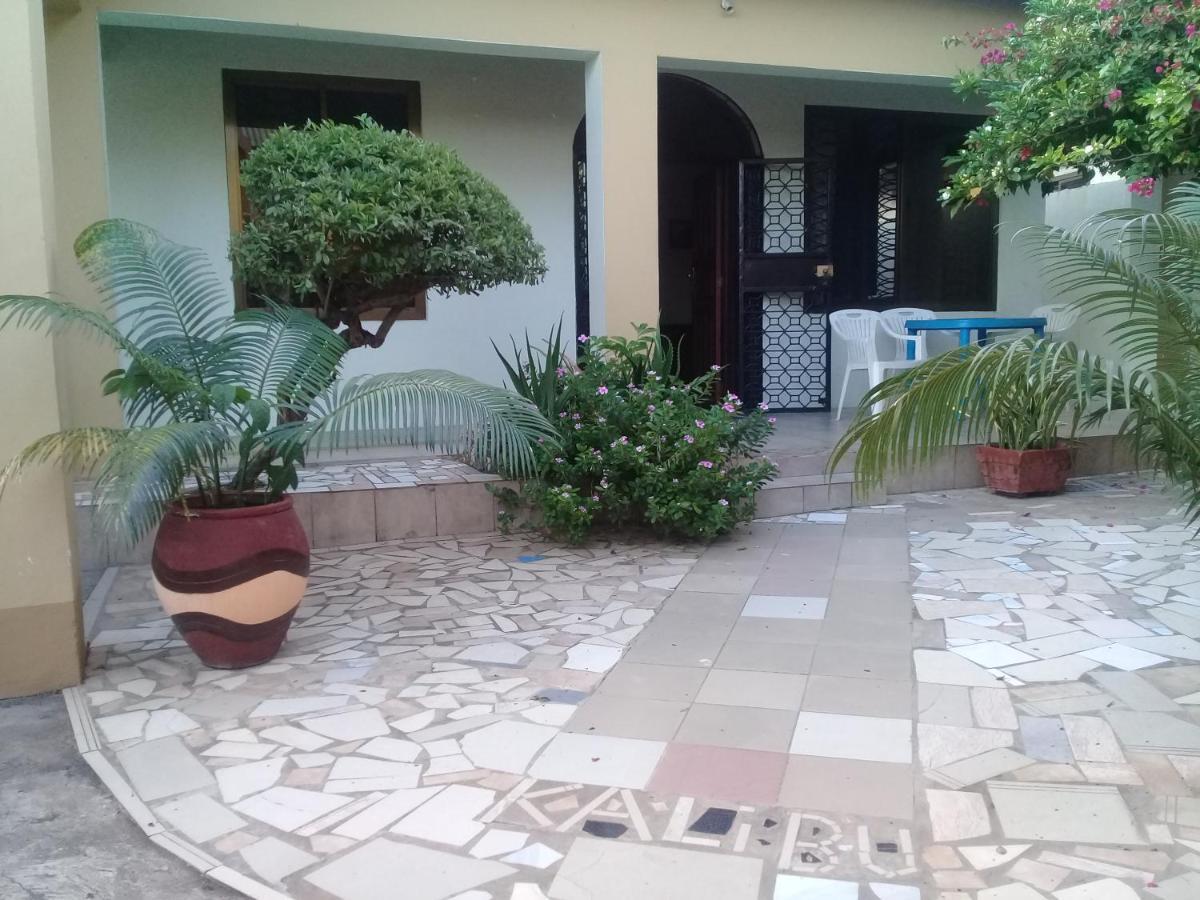 El Hope Lodge Dar es Salaam Bagian luar foto